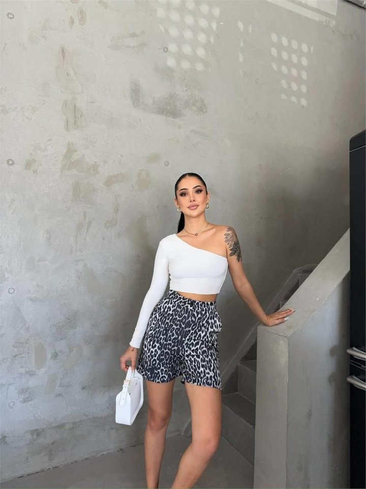 Shortsi Julyetta